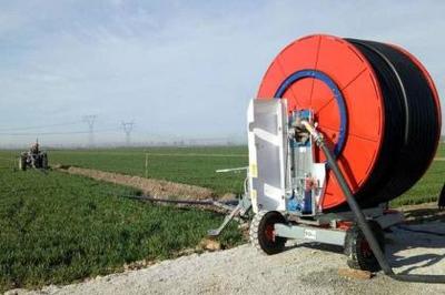 喷灌机 现代农业高效灌溉的必备利器